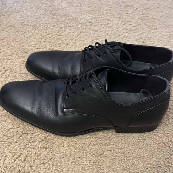 Men’s Calvin Klein Dress Shoes. Worn once size 10.5 - Picture 2 of 3